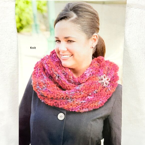 Annies Hook & Needle Kit Club "Its A Wrap" Crochet & Knit Pattern w/Yarn - New - Picture 6 of 9